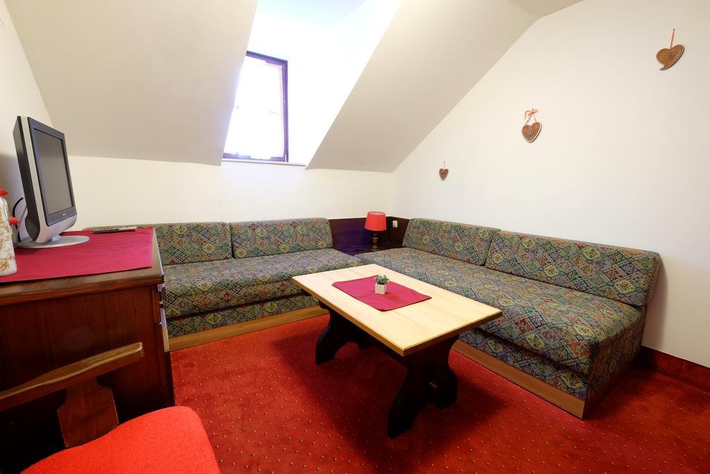 Alpenhotel Marcius Sonnenalpe Nassfeld Δωμάτιο φωτογραφία